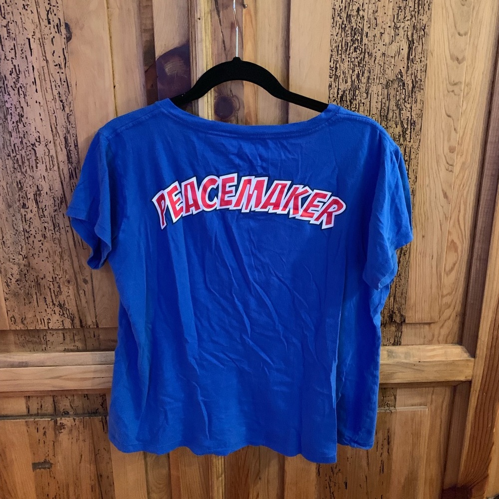 RARE- Peace Love World T Shirt- Peacemaker- S